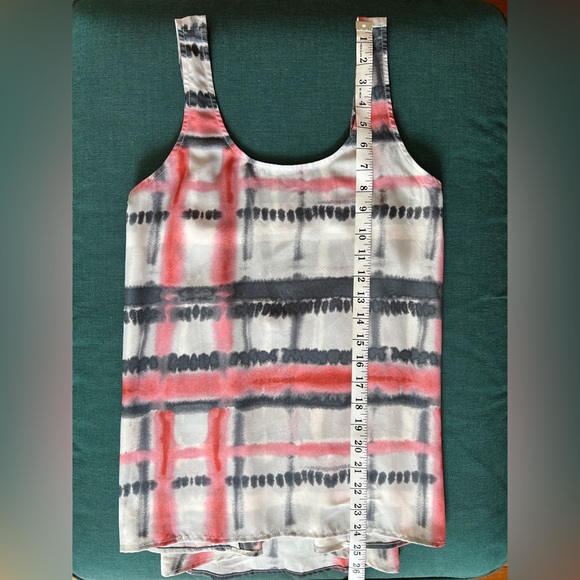 JACK Sleeveless Pink and Blue Watercolor Shell Tank - Picture 3 of 3